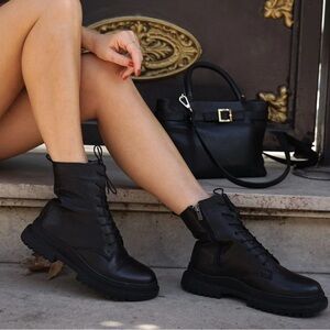 SafeTStep Black Combat Boots Size 6.5 Slip Resistant Zip Up Lace Up Style.